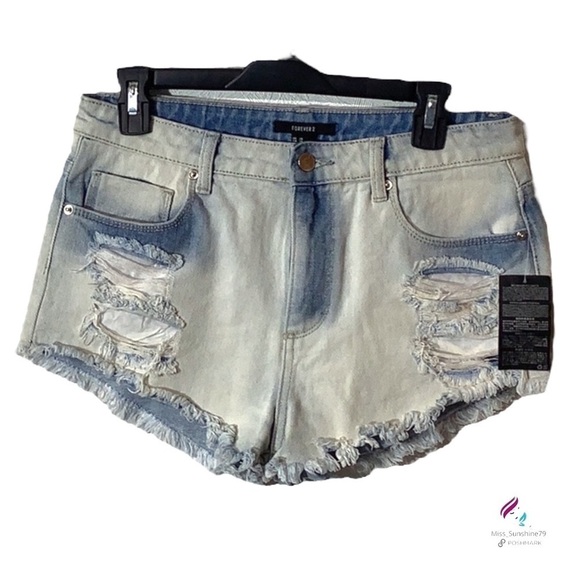 Forever21 NWT - Sz 28 - distressed short shorts - Picture 2 of 6